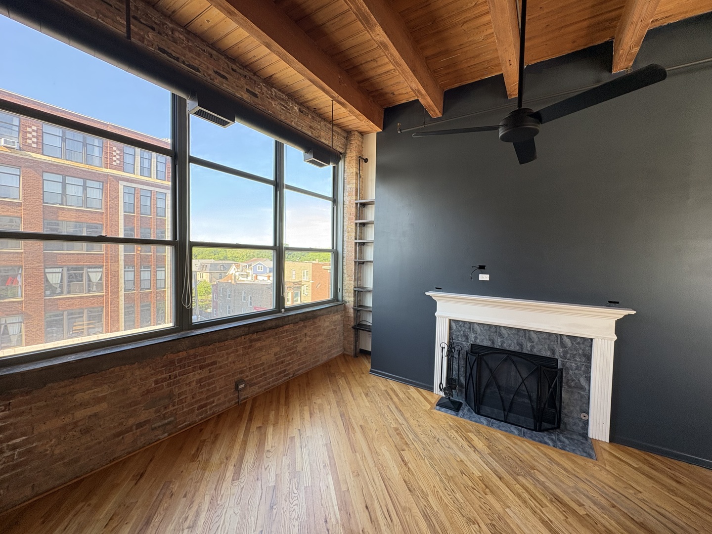 1733 West Irving Park Road, Unit 412 Chicago, IL 60613 - Photo 9 of 20