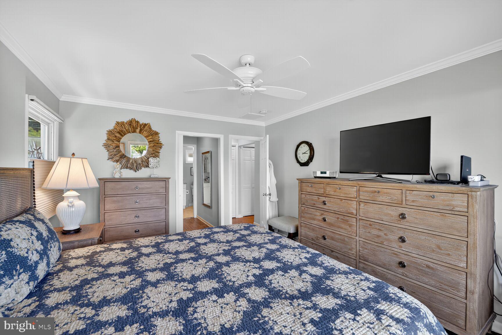 1663 Cliff Drive Edgewater, MD 21037 - Photo 32 of 53 Primary is spacious.