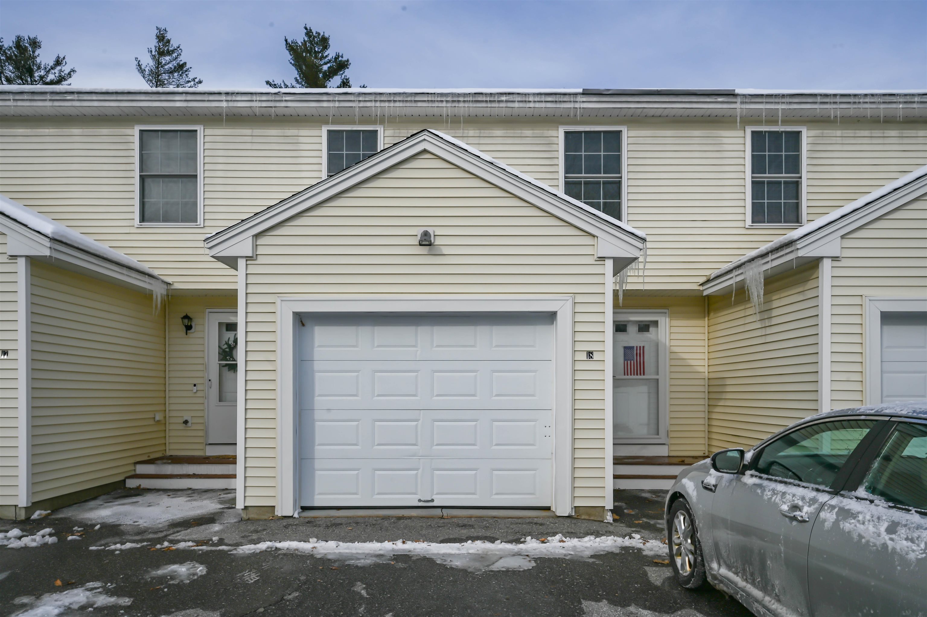 138 Exeter Road, Unit 18 Epping, NH 03042 - Photo 1 of 27