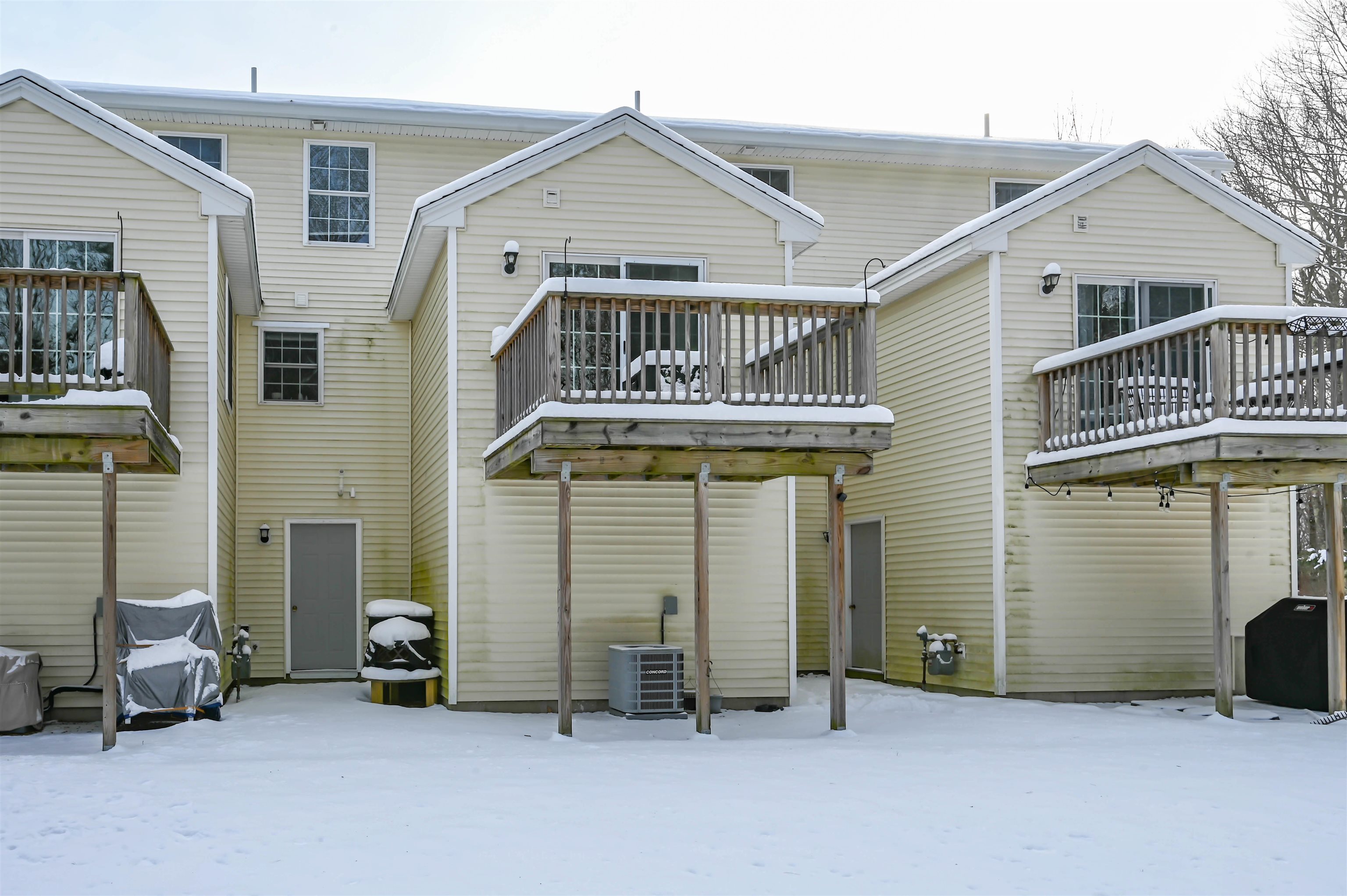 138 Exeter Road, Unit 18 Epping, NH 03042 - Photo 3 of 27