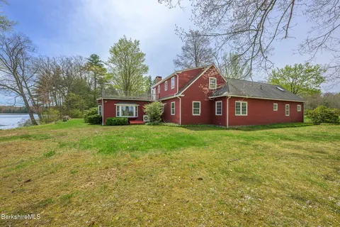 $1,595,000 | 6 Bay Lane, Sheffield, MA 01257