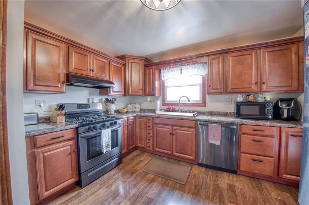 4912 Williamsport Road Elizabeth, PA 15037 - Photo 9 of 49 Kitchen