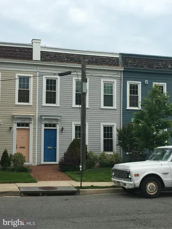 $4,400 | 1435 Powhatan Street, Alexandria, VA 22314