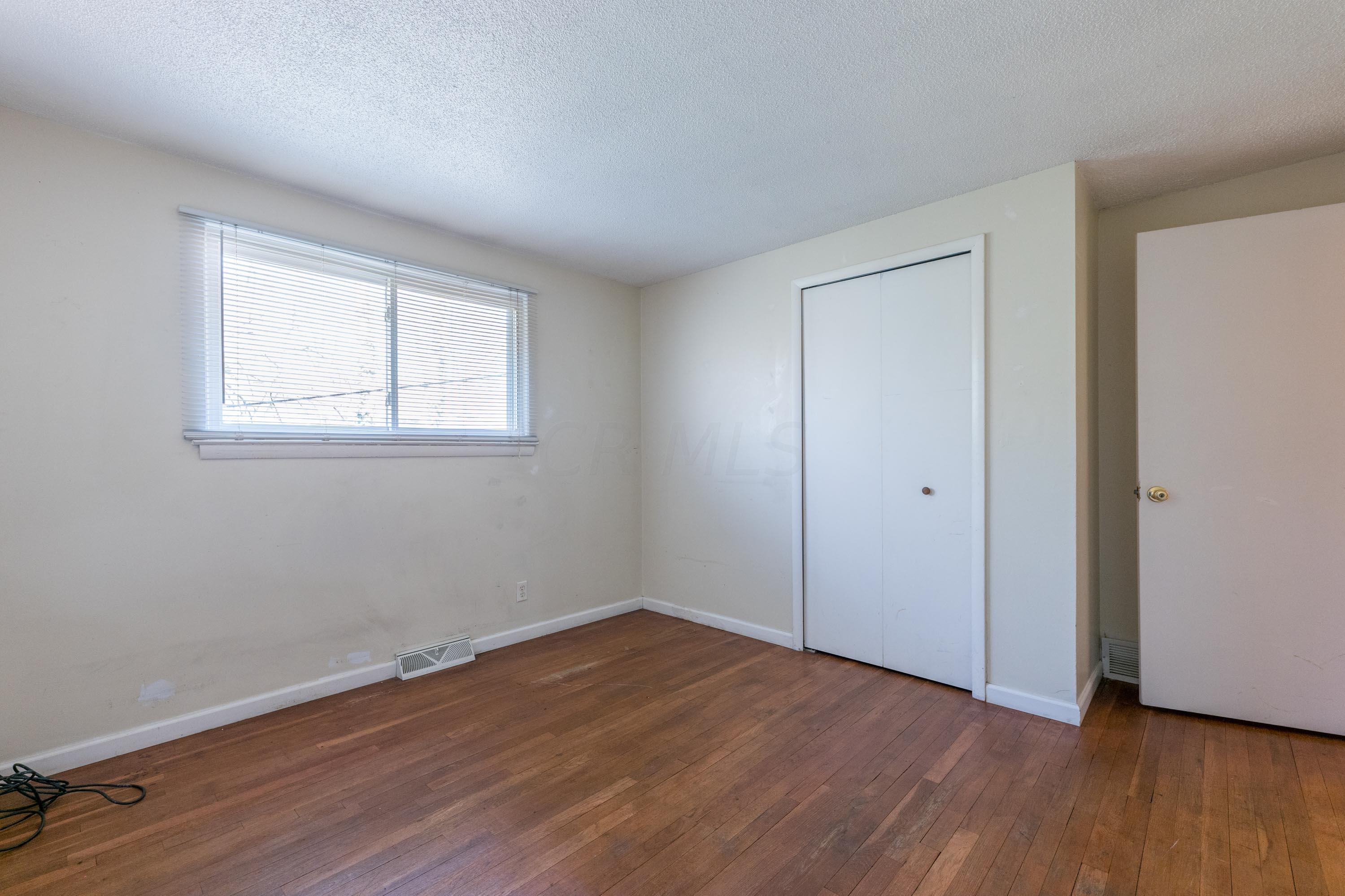 4985 Refugee Road Columbus, OH 43232 - Photo 35 of 74 Bedroom 4