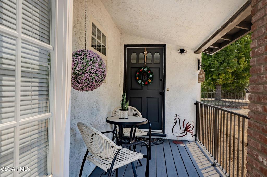 4475 Barnard Street Simi Valley, CA 93063 - Photo 5 of 56 Gallery Image 5