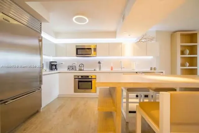 $16,000 | 102 24th Street, Unit 1021, Miami Beach, FL 33139