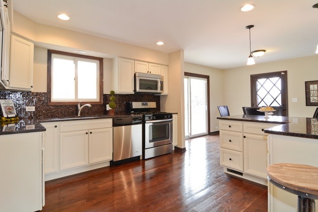 30W721 Army Trail Road Wayne, IL 60184 - Photo 3 of 14