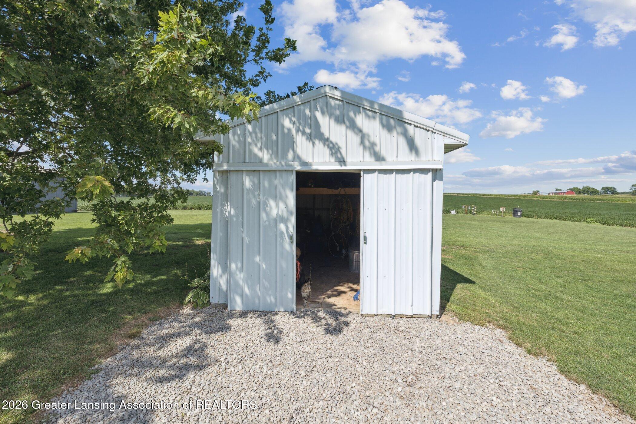 370 West Hayes Road Ithaca, MI 48847 - Photo 30 of 33 370-W-Hayes-Rd-Ithaca-MI-48847-WindowSti