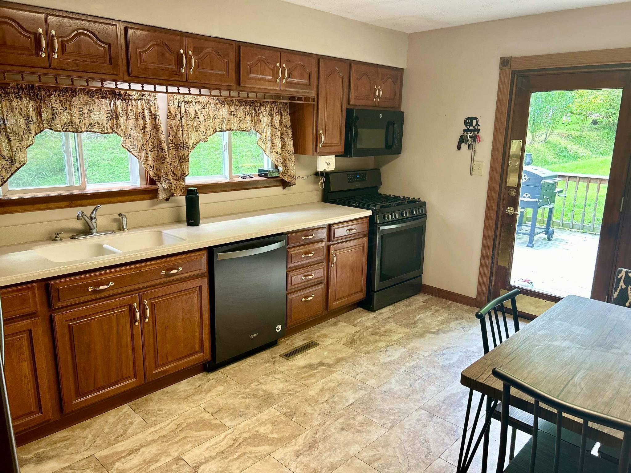 3965 Paradise Road Sugar Grove, OH 43155 - Photo 25 of 49 att.3ddZApVOiYA2qvU4n7Po5cELXuLaAQdDs63l