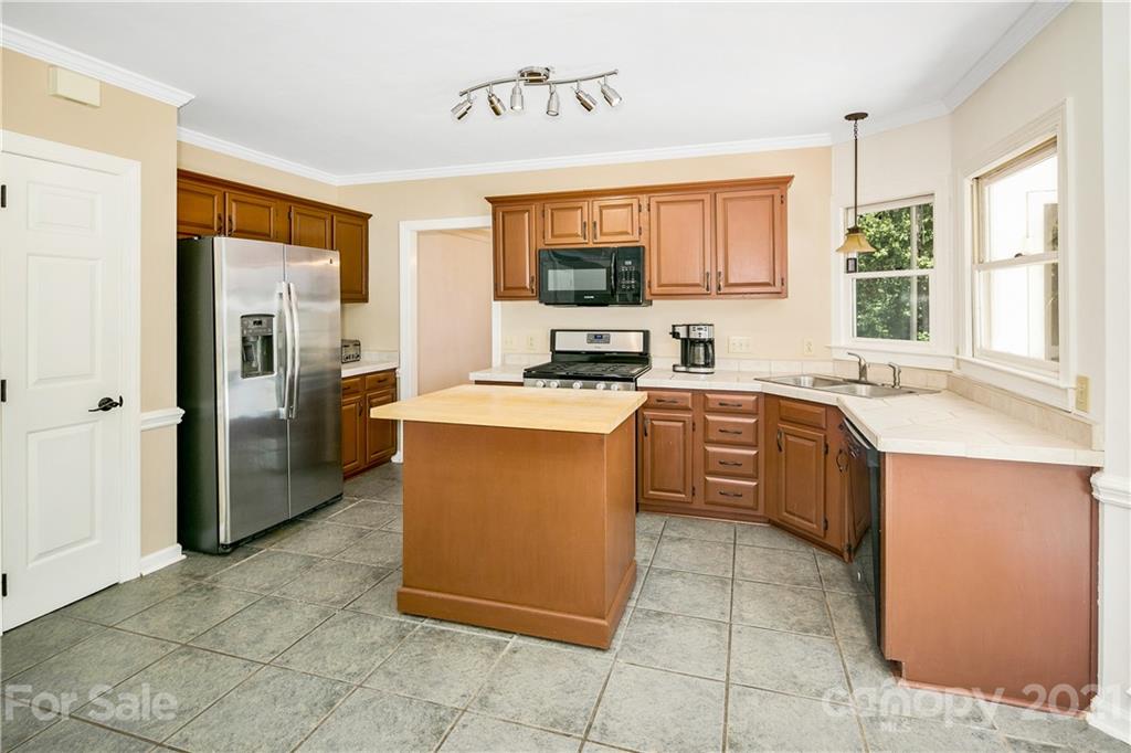 5016 Ridgetop Trail, Unit 62 Charlotte, NC 28215 - Photo 10 of 44 Gallery Image 10