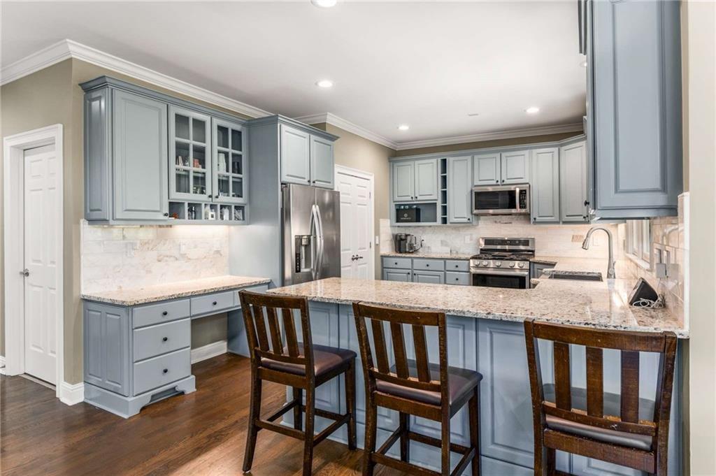 220 Milano Drive Southwest Atlanta, GA 30331 - Photo 4 of 48