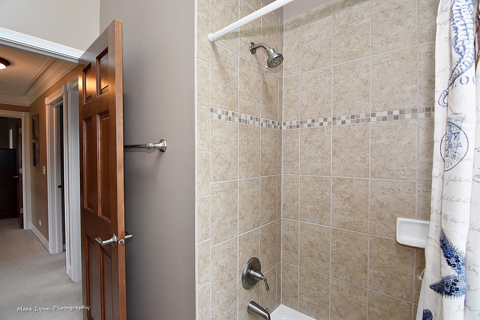 41-w035 Brown Road St. Charles, IL 60175 - Photo 21 of 33 a bathroom with a shower