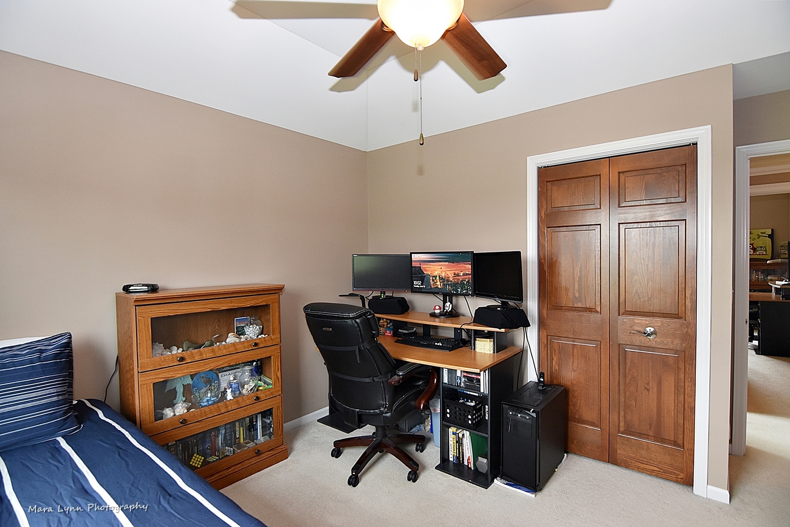 41-w035 Brown Road St. Charles, IL 60175 - Photo 23 of 33 a view of a workspace with furniture and a window