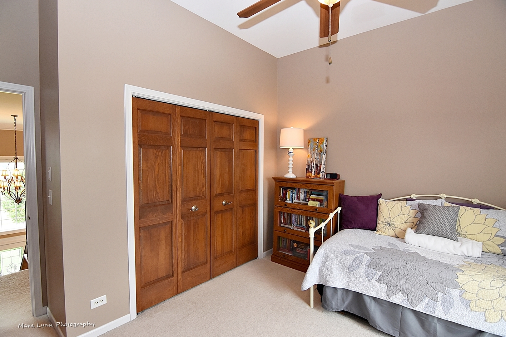41-w035 Brown Road St. Charles, IL 60175 - Photo 25 of 33 a bedroom with a bed and a cabinets