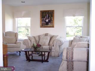 91 Ross Road Southampton, PA 18966 - Photo 3 of 6 Gallery Image 3