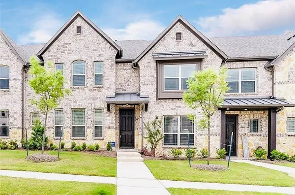 $2,695 | 321 Tottenham Court, McKinney, TX 75072