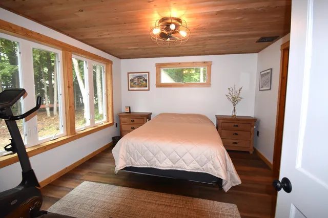 $869,000 | 107 Shady Lane, Newport, ME 04953