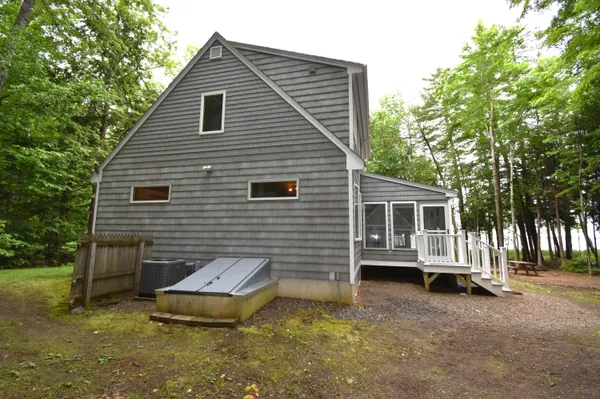 $869,000 | 107 Shady Lane, Newport, ME 04953