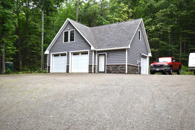$869,000 | 107 Shady Lane, Newport, ME 04953