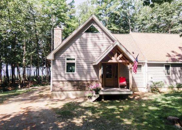 $869,000 | 107 Shady Lane, Newport, ME 04953
