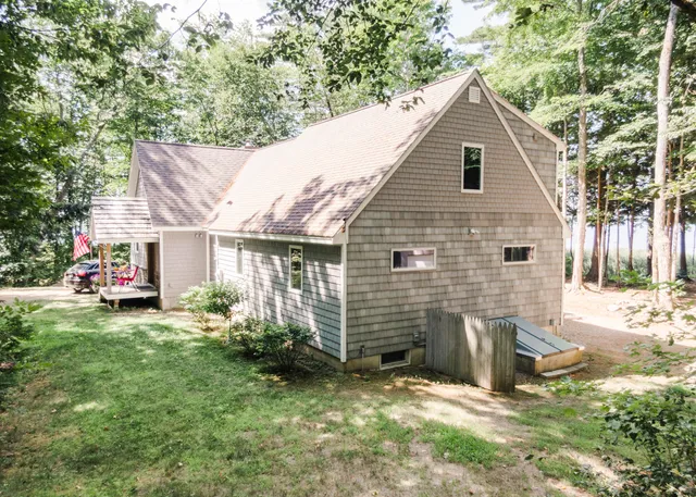 $869,000 | 107 Shady Lane, Newport, ME 04953