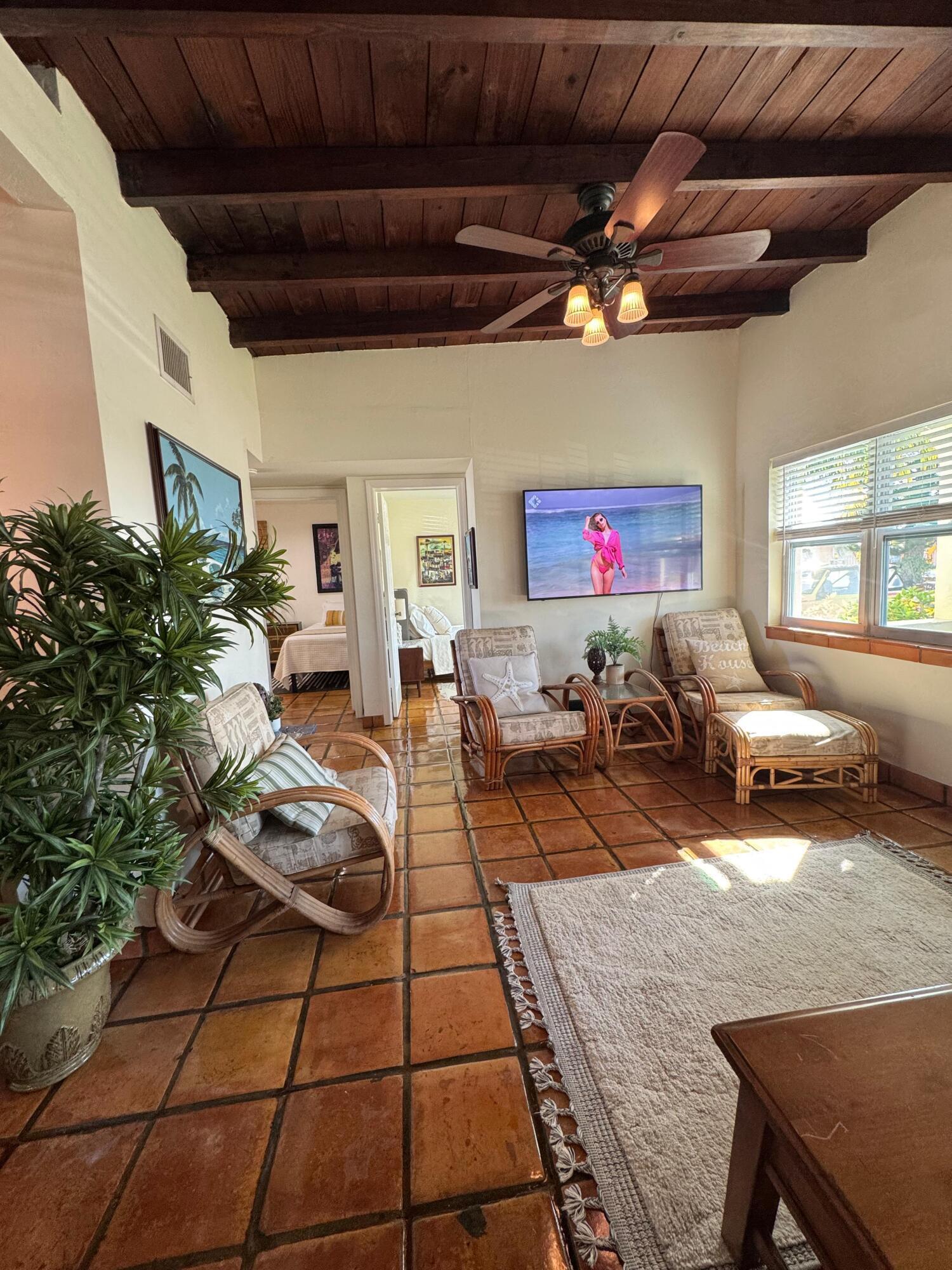256 East 24th Street Riviera Beach, FL 33404 - Photo 14 of 21 WhatsApp Image 2025-11-18 at 22.05.05 (8