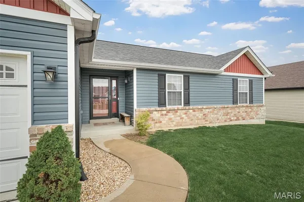$350,000 | 81 Brookshire Creek Drive, Wentzville, MO 63385