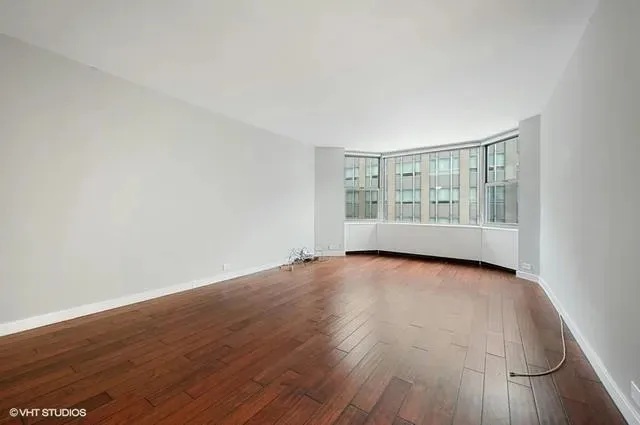 $3,250 | 535 North Michigan Avenue, Unit 2401, Chicago, IL 60611