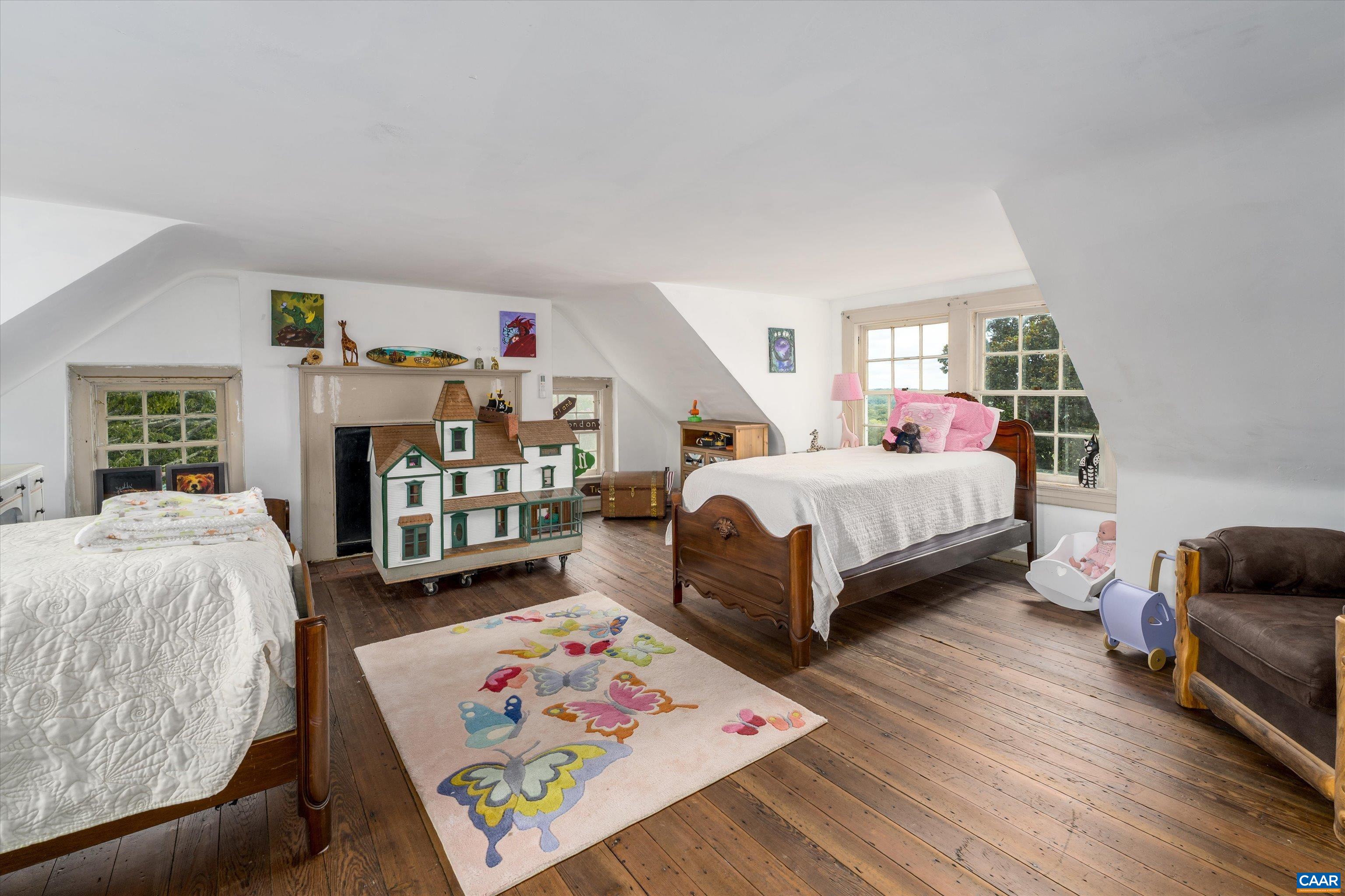 1843 Cabell Road Wingina, VA 24599 - Photo 39 of 74 a bed room with a bed and a window