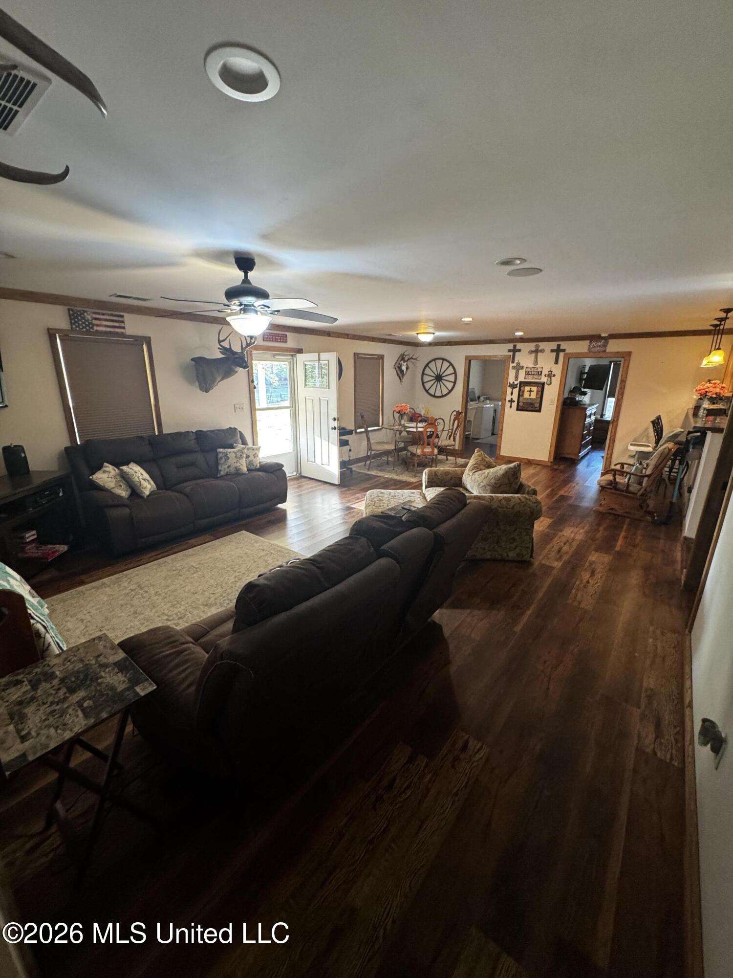 8511 Airport Road East Hernando, MS 38632 - Photo 4 of 14 IMG_2885