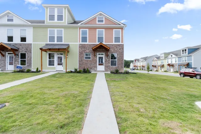 $2,100 | 1902 Cypress Lane, Cleveland, TN 37323