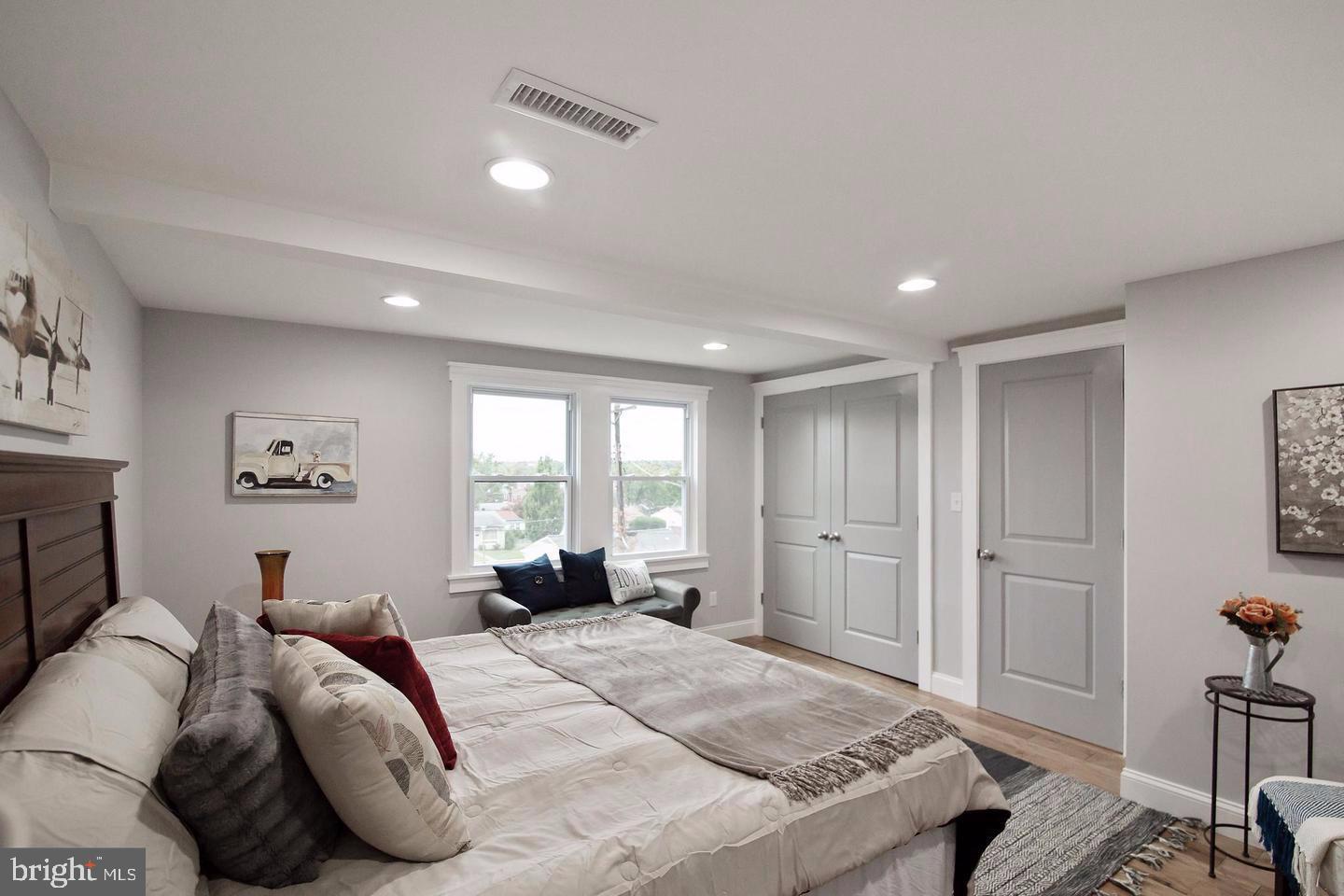 6226 Tramore Road Baltimore, MD 21214 - Photo 18 of 30 Upper level bedroom/ master
