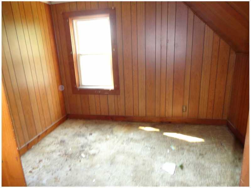101 Falls Road Waterville, ME 04901 - Photo 6 of 24 Bedroom. 2nd bedroom