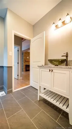 $1,250,000 | 25 Silver Springs Drive, Haddam, CT 06441