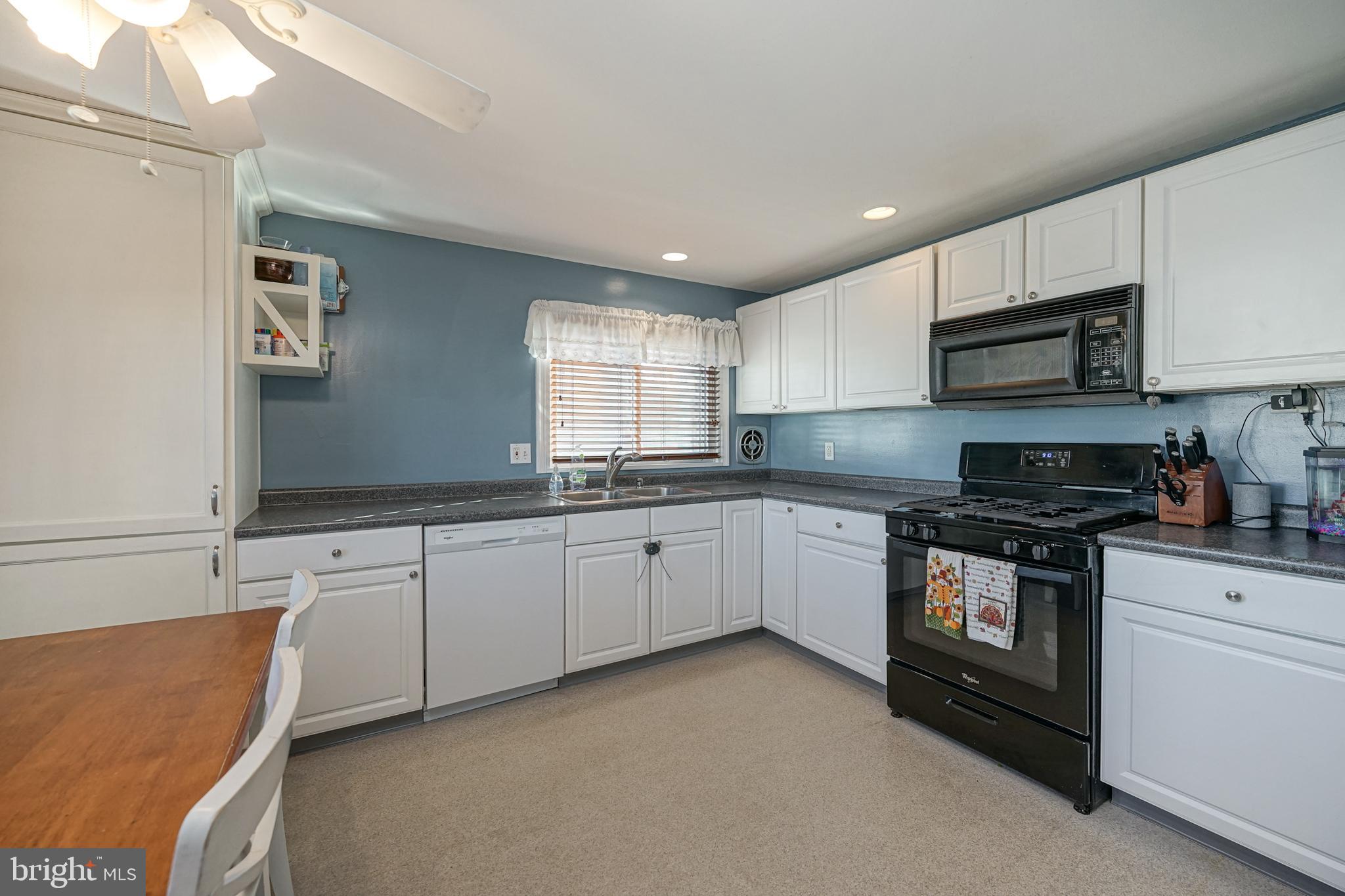 637 Andrea Road Runnemede, NJ 08078 - Photo 7 of 21