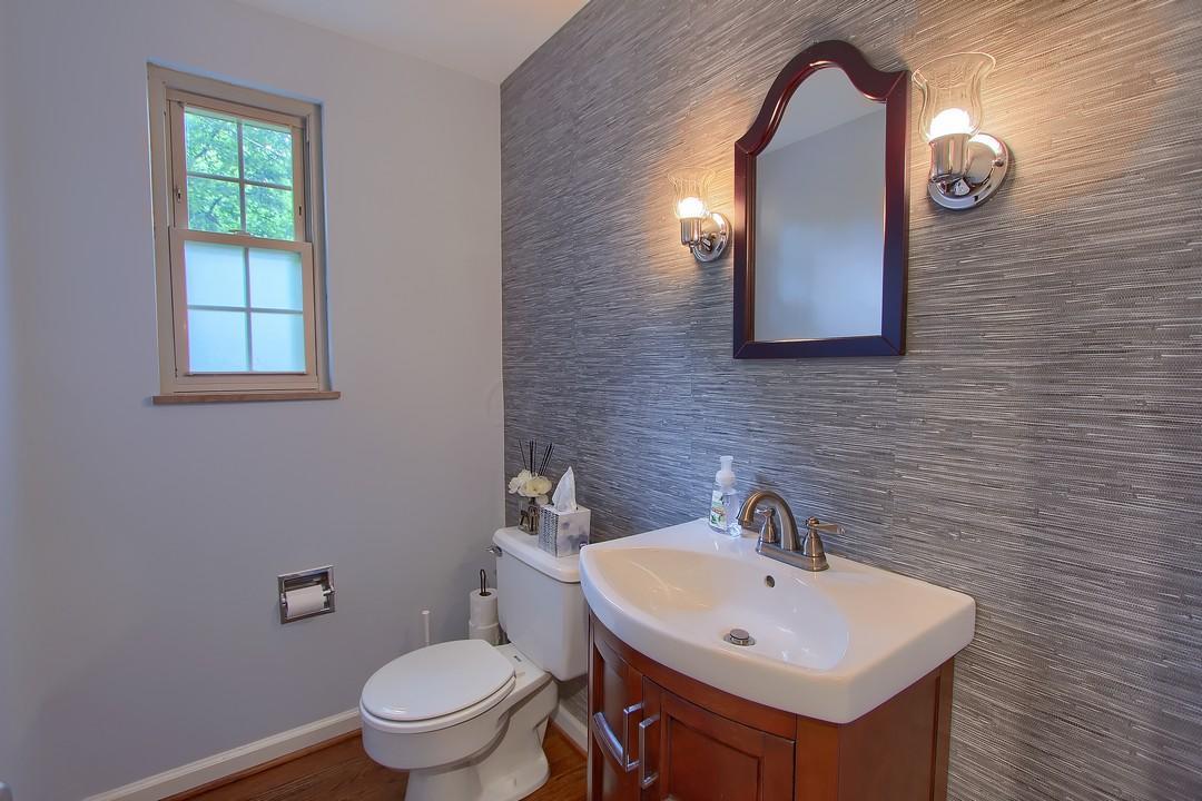 2534 Brandon Road Columbus, OH 43221 - Photo 12 of 37 Gallery Image 12