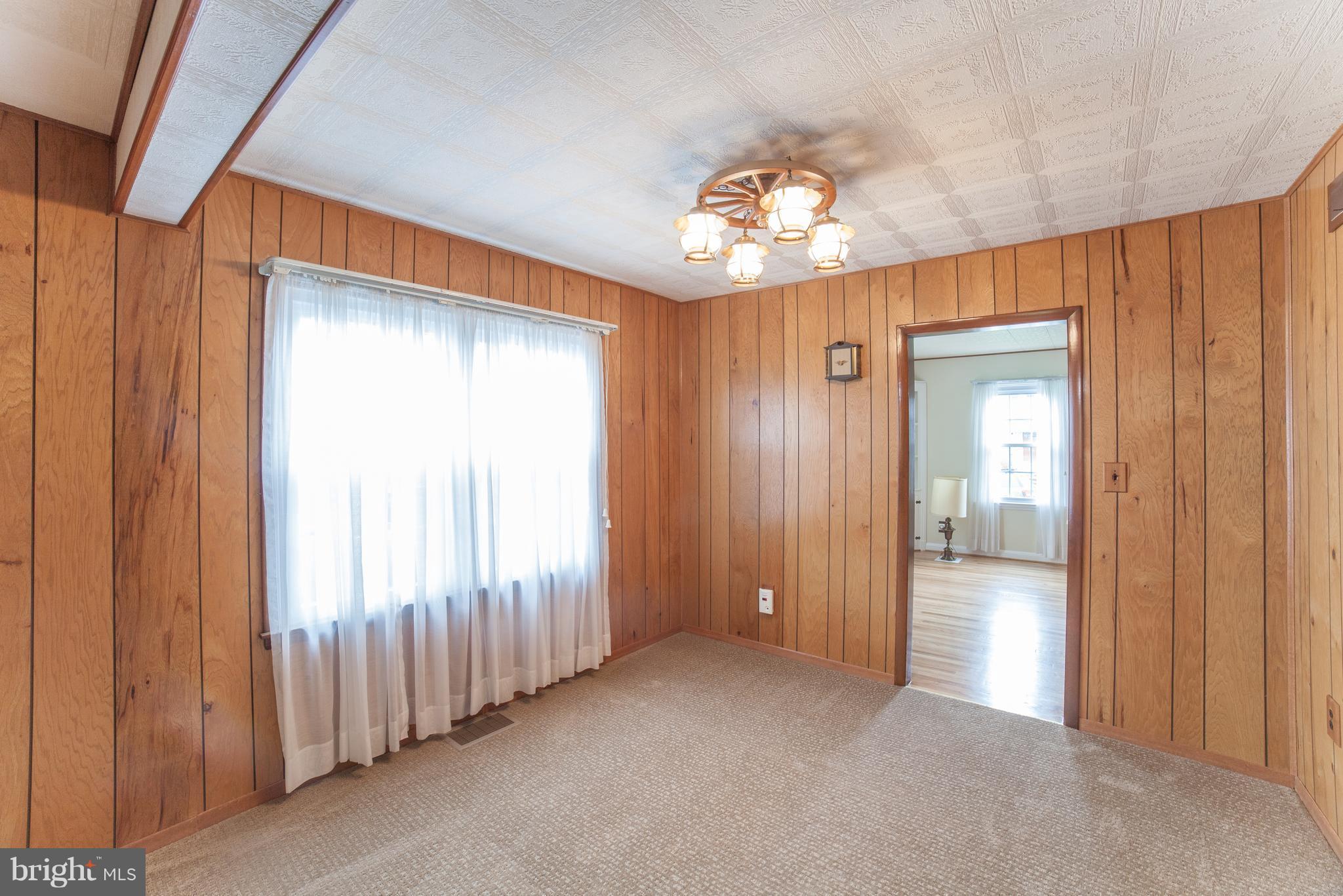 3220 Acton Road Baltimore, MD 21234 - Photo 5 of 14 Dining Room