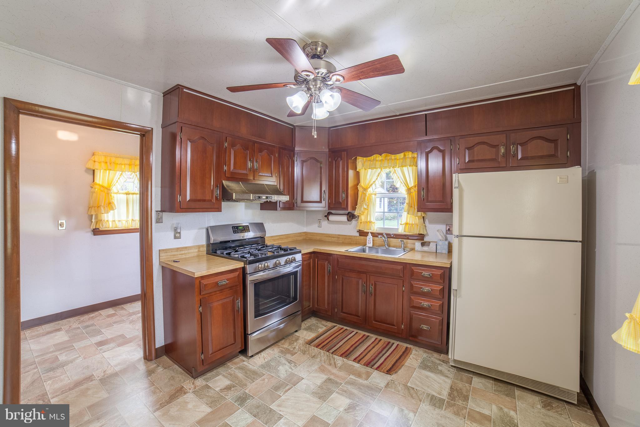 3220 Acton Road Baltimore, MD 21234 - Photo 7 of 14 Kitchen