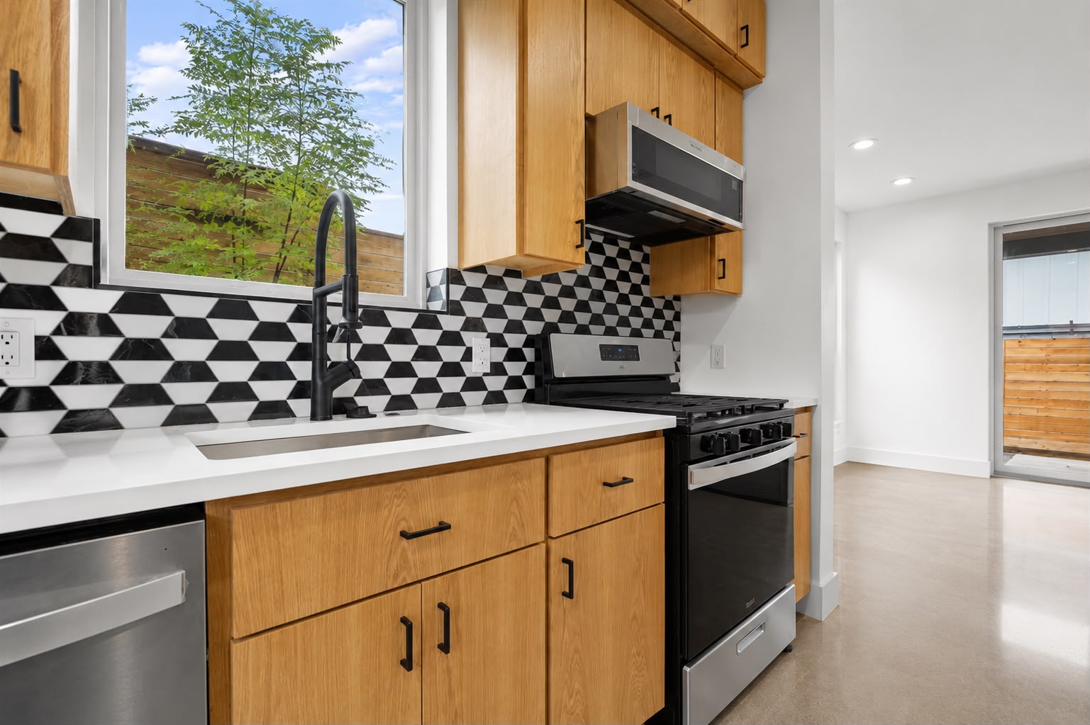 2919 East 13th Street, Unit 2 Austin, TX 78702 - Photo 4 of 20