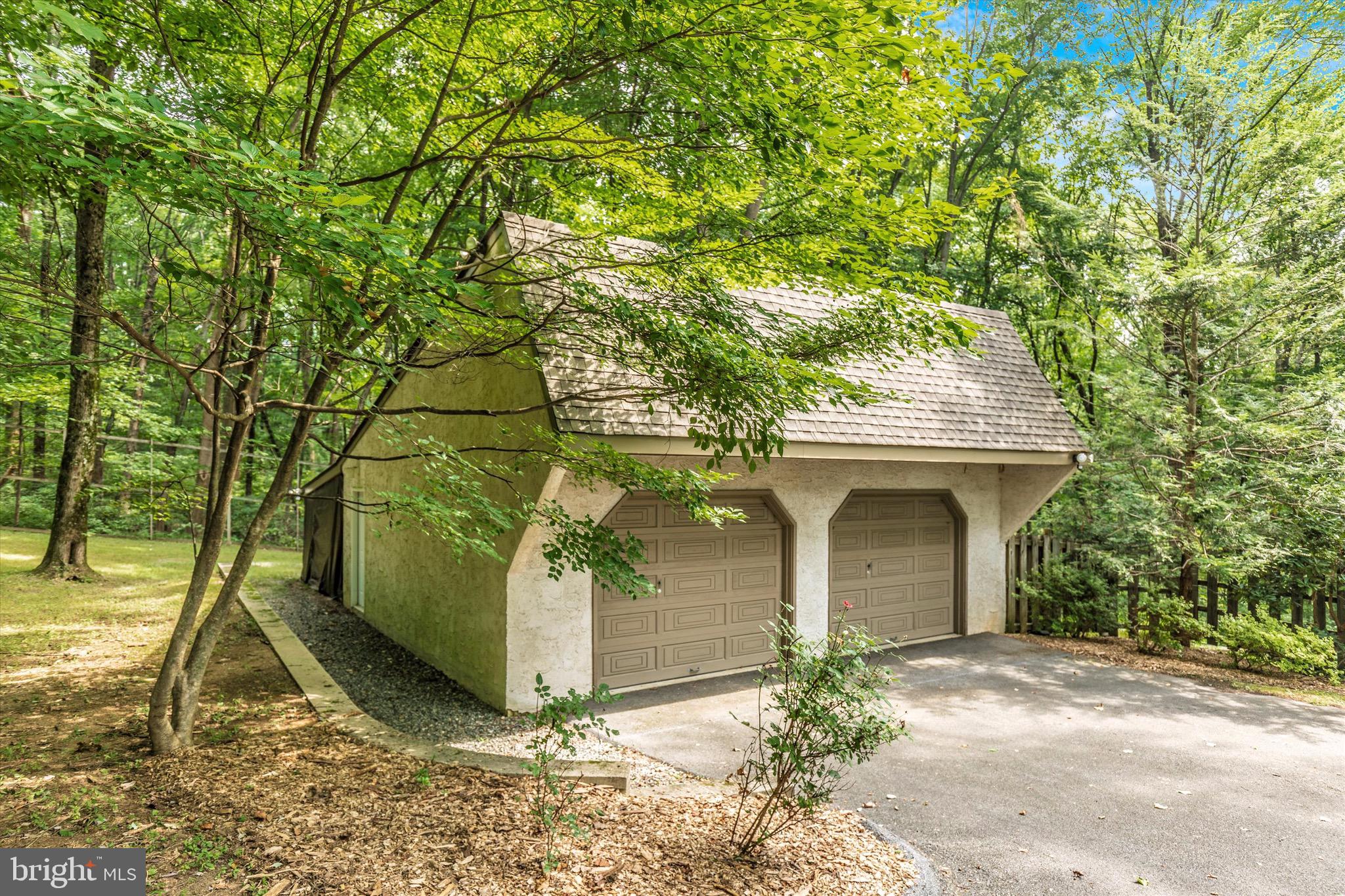 1625 Street Road Chester Springs, PA 19425 - Photo 36 of 46 2 car detached garage