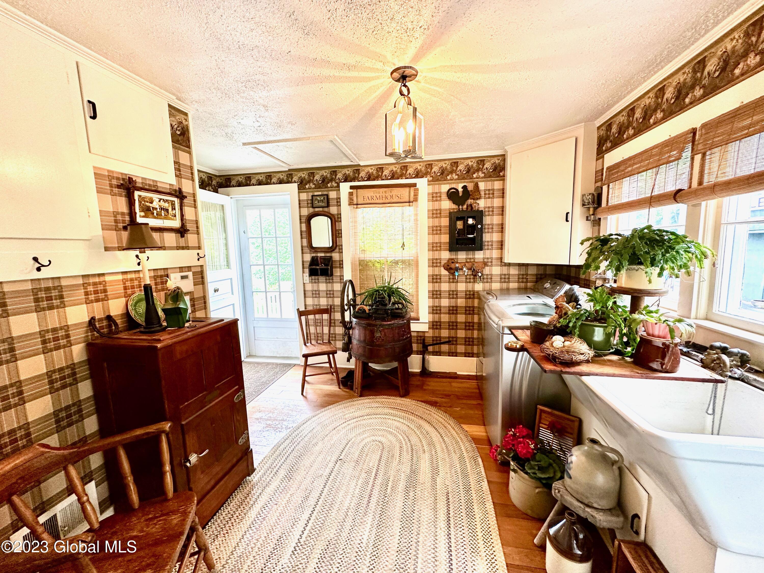 96 Country Club Road Queensbury, NY 12804 - Photo 5 of 70 IMG_0318