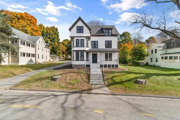 $750,000 | 376 Chestnut Street, Gardner, MA 01440