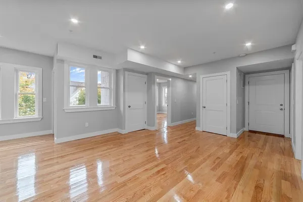 $750,000 | 376 Chestnut Street, Gardner, MA 01440