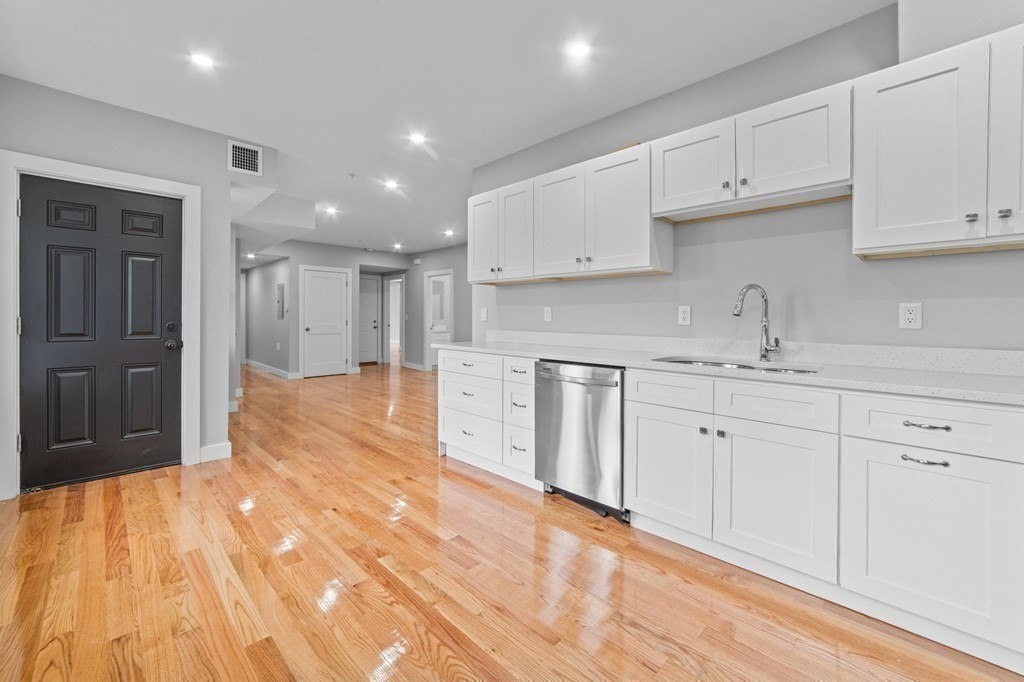 376 Chestnut Street Gardner, MA 01440 - Photo 14 of 28