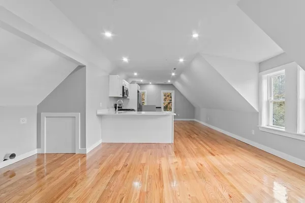 $750,000 | 376 Chestnut Street, Gardner, MA 01440