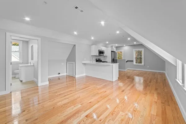 $750,000 | 376 Chestnut Street, Gardner, MA 01440