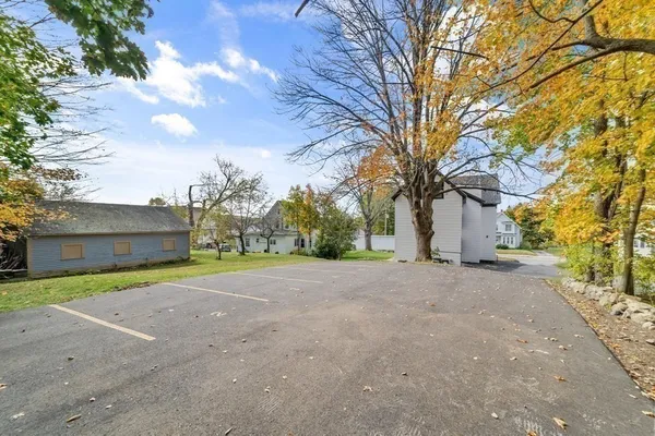 $750,000 | 376 Chestnut Street, Gardner, MA 01440