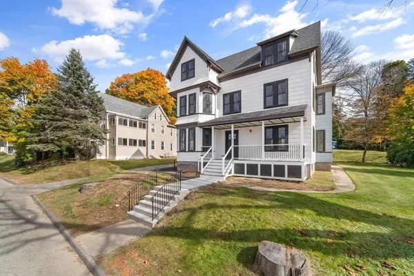 $750,000 | 376 Chestnut Street, Gardner, MA 01440