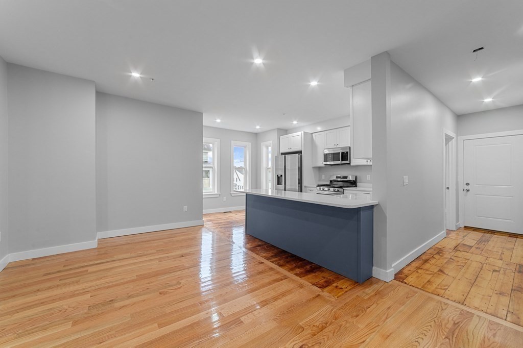 376 Chestnut Street Gardner, MA 01440 - Photo 6 of 28