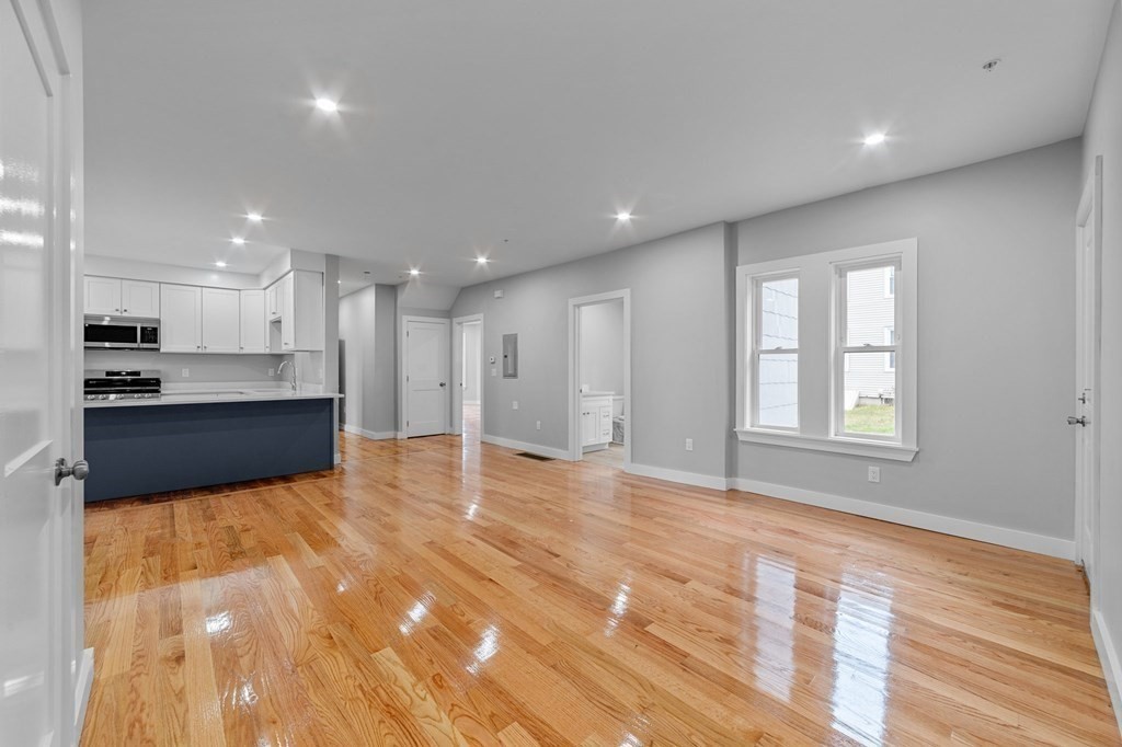 376 Chestnut Street Gardner, MA 01440 - Photo 8 of 28